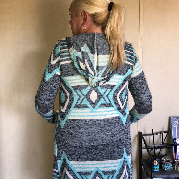 Patterned Cardigan - Picture 2 of 4